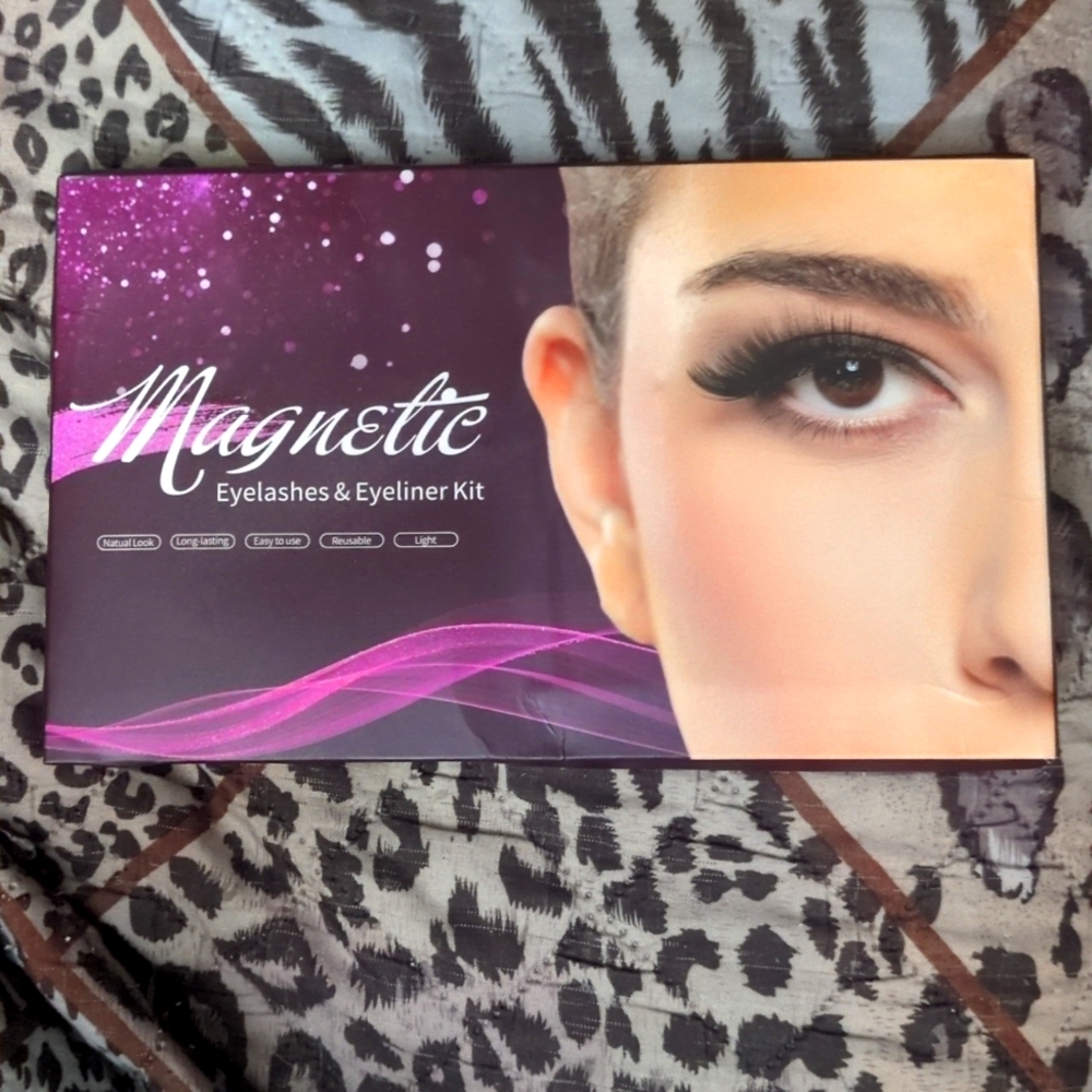 Magnetic Eyelashes & Eyeliner Kit